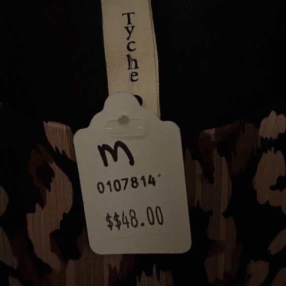 New never worn. Pink and black print beautiful top with adjustable straps - Picture 4 of 6